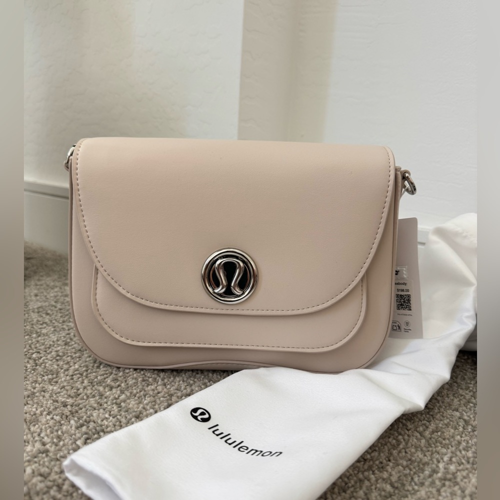 ✨SOLD✨ Leather Alternative Lululemon athletica Cream Crossbody Bag